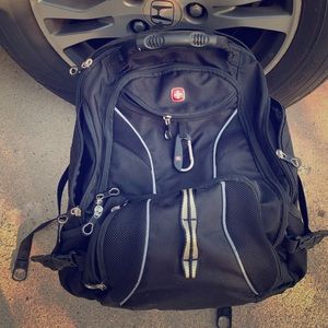 SwissGear 1900 SmartScan TSA laptop bag